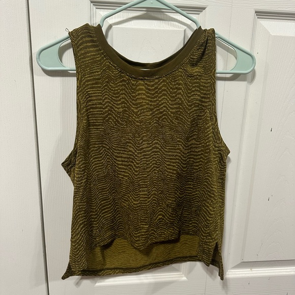 lululemon tank top - Picture 2 of 2